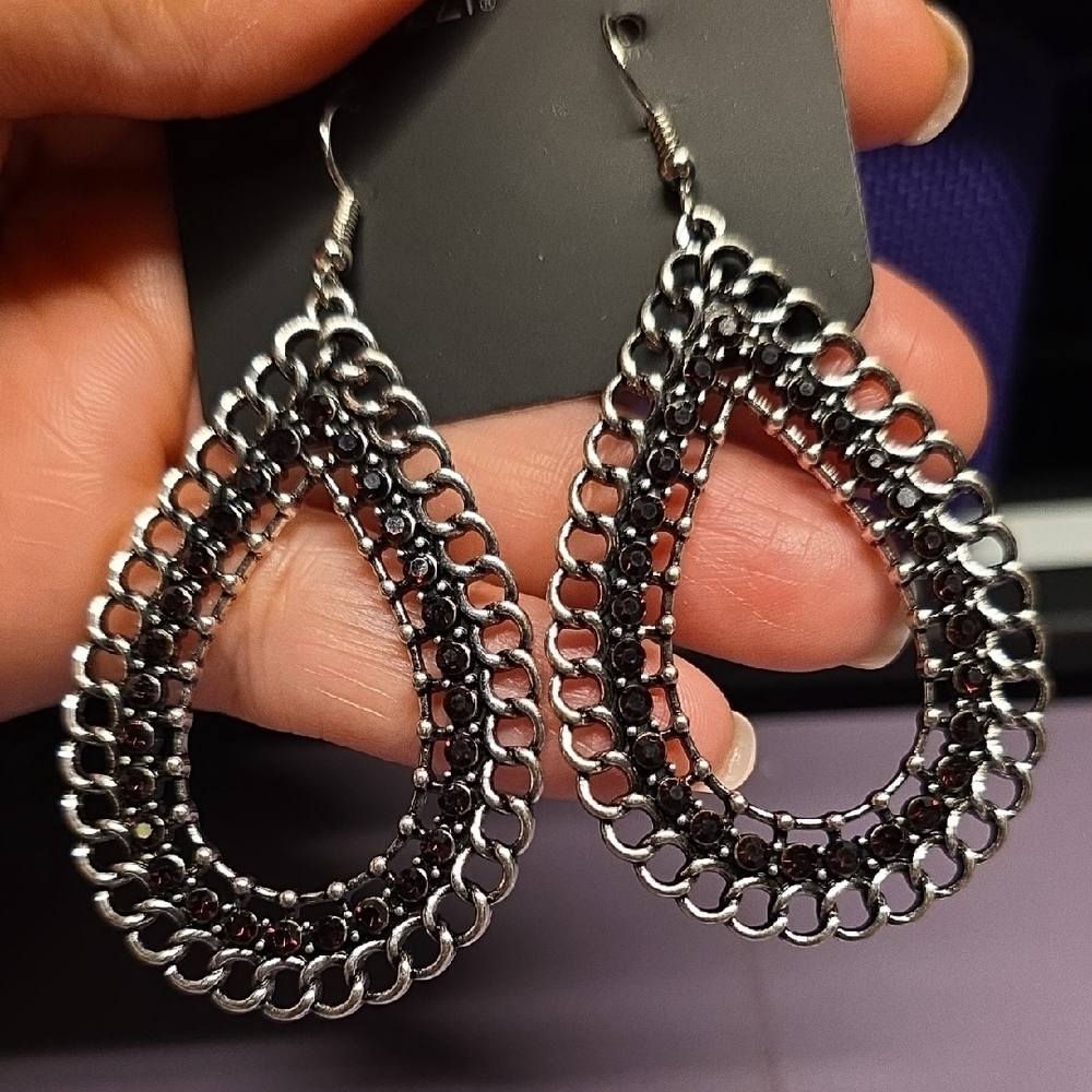 Elegant Silver and Black Teardrop Earrings